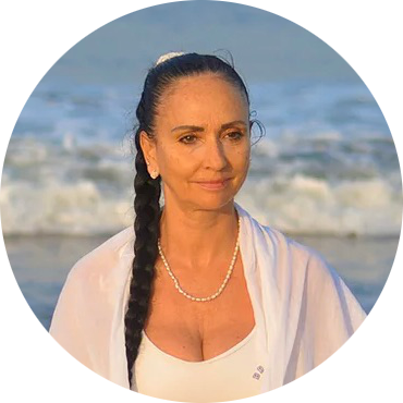 Florence Lacaze, Naturopathe, Professeur de Yoga, écrivaine