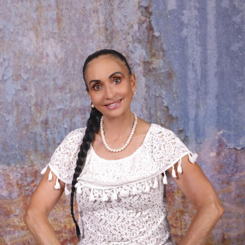 Florence Lacaze, Naturopathe, Professeur de Yoga, écrivaine